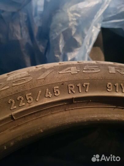 Pirelli Carrier 225/45 R17