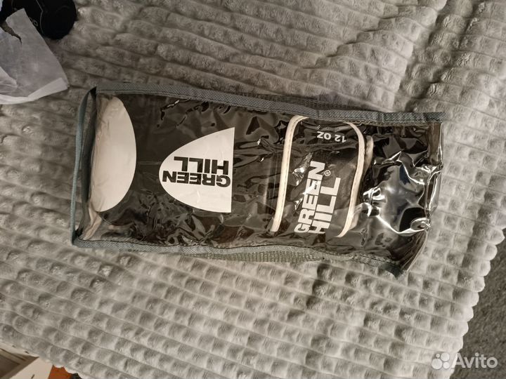 Боксерские перчатки 12 oz+лапа для единоборств