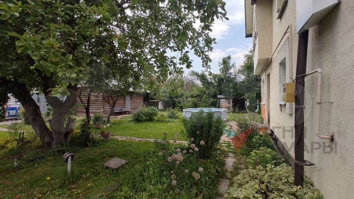 Коттедж 212 м² на участке 6 сот.