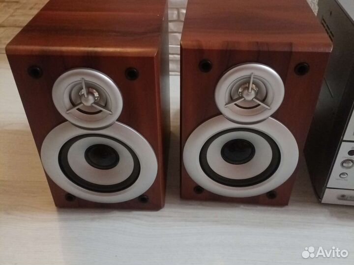 Мини музыкальный центр