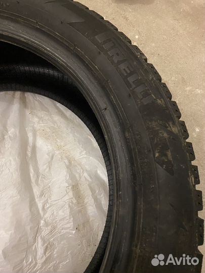 Pirelli Ice Zero 215/50 R17