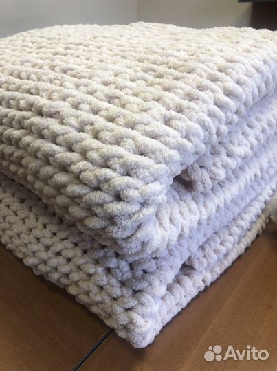 Плед из плюшевой пряжи Ализе пуффи