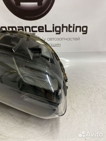 Porsche Taycan matrix black LED фара правая