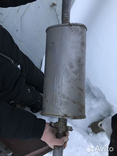 Родной оригинальный глушитель от audi 80 бочка