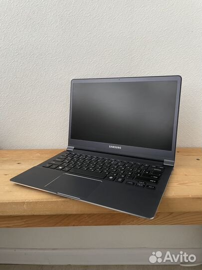 Ультрабук ноутбук Samsung