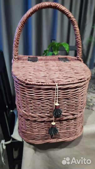 Корзина плетеная из бумажной лозы ручная работа