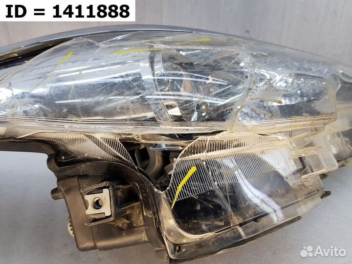 Фара правая Toyota Fortuner