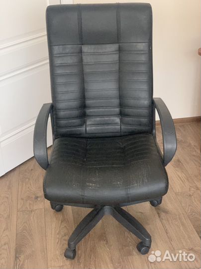 Компьютерное кресло