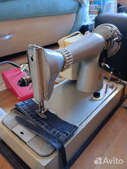 Швейная машина Подольск электрическая,ручная