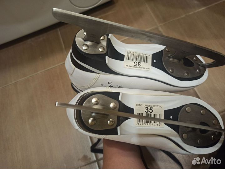 Коньки фигурные 35 размер