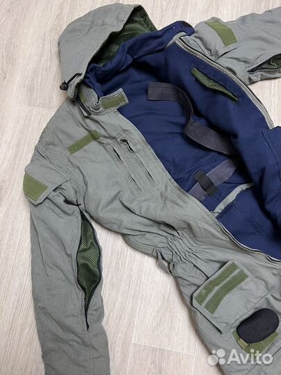 Защитный костюм