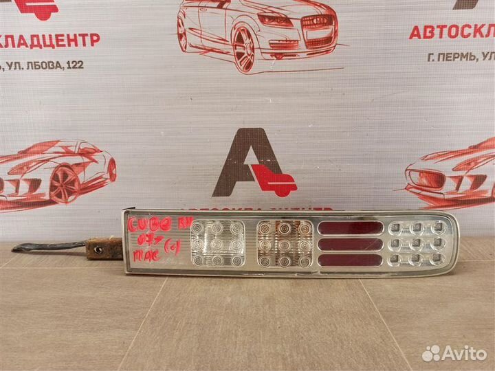 Фонарь правый Nissan Cube 2007-2008