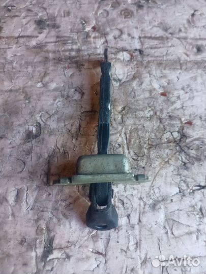 Ограничитель двери задний левый Lifan Solano