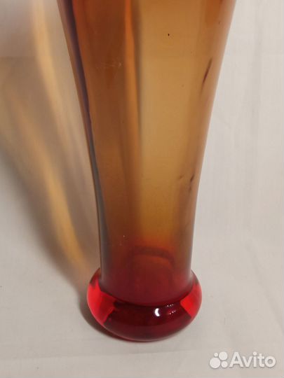 Винтажная ваза СССР. Красное стекло