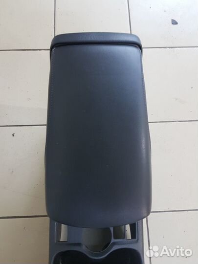 Центральная консоль с подлокотником X-Trail T32