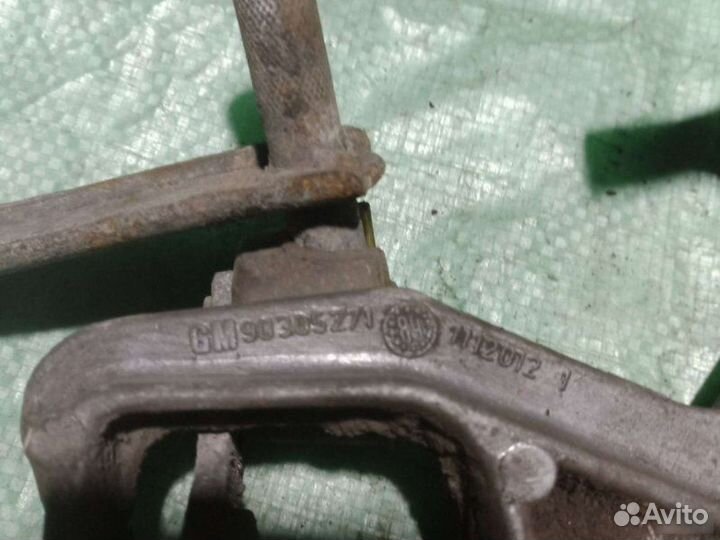 Механизм выбора передач Opel Vectra A седан 1.6I