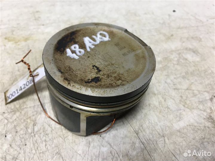 Поршень Volkswagen Passat B5 2000-2005 V286X