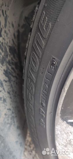 Bridgestone Blizzak VRX 225/45 R18