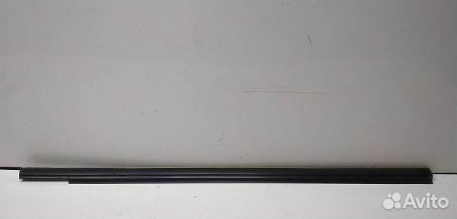 Уплотнитель стекла задней правой двери GM оригинал