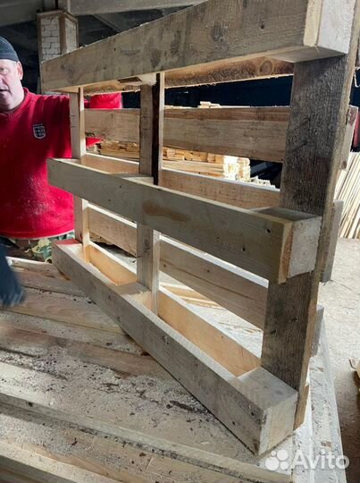 Поддоны новые