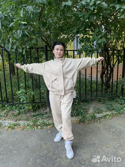 Спортивный костюм женский