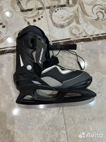 Коньки хоккейные