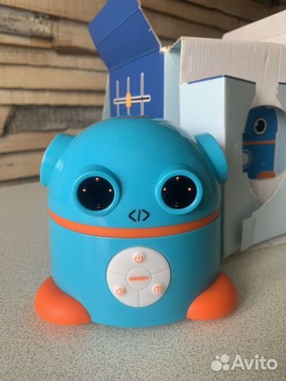 Интерактивный робот Aieggy