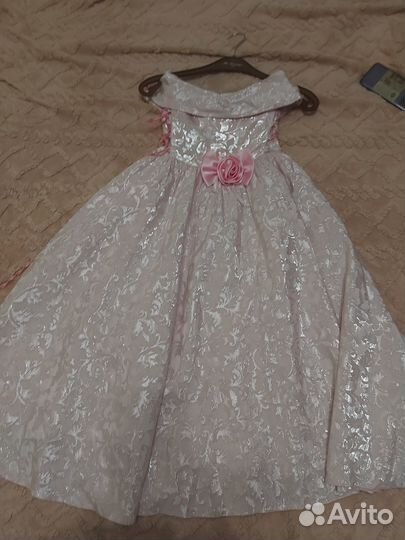 Платье праздничное