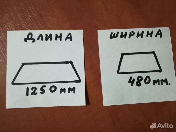 Цветочница на кладбище