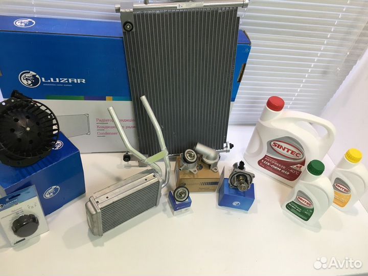 Радиатор охлаждения Land Rover Range Rover III (02) 4.2i/4.4i