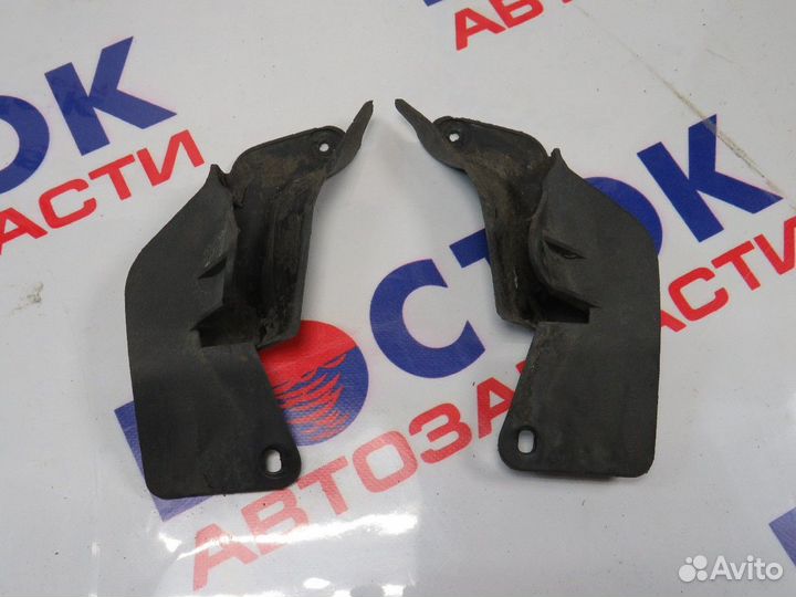 Брызговик Зад toyota altezza GXE10, SXE10