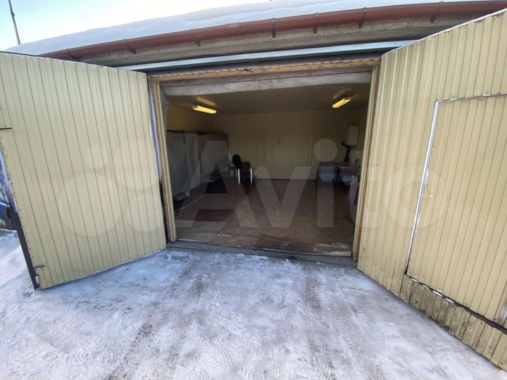 Гараж, > 30 м²