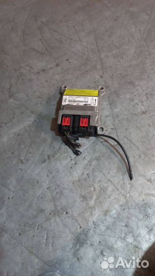 Блок предохранителей Ford Tourneo Connect 2009