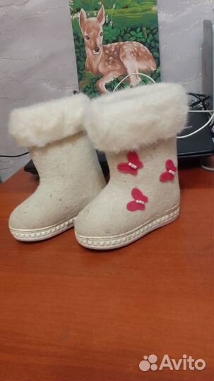 Комбинезон зимний, валенки