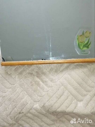 Зеркало настенное