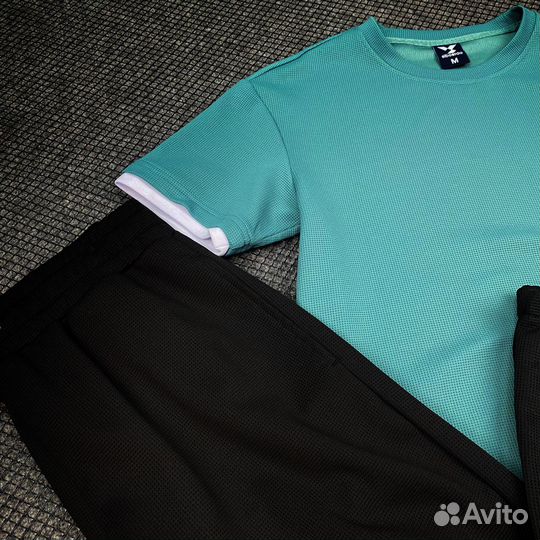 Спортивные Костюмы (Магазин)