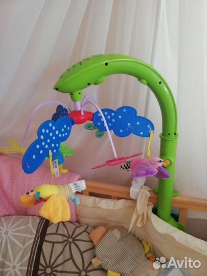 Мобиль, карусклька для кроватки