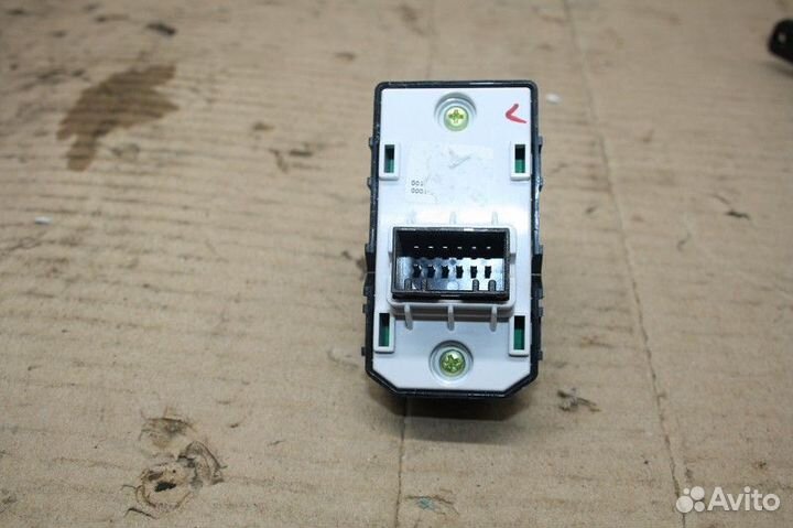 Кнопка стеклоподъемника KIA RIO 2017