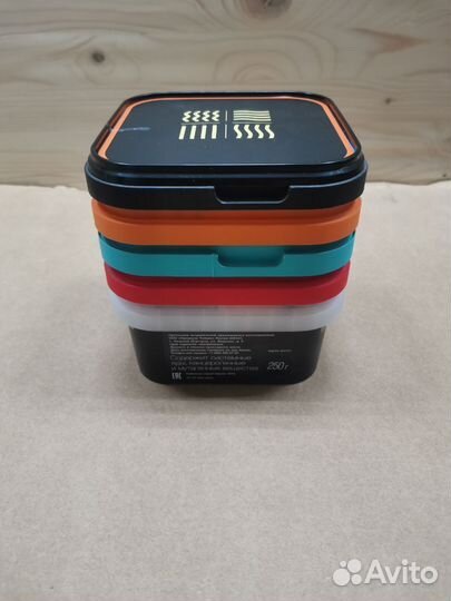 Контейнер 650мл из пищевого пластика с крышкой