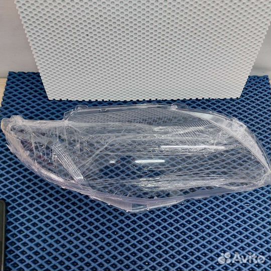 Стекла фар Toyota Corolla 150
