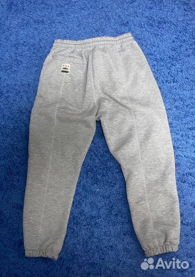 Широкие штаны Corteiz