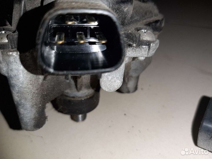 Моторчик переднего стеклоочистяителя Субару