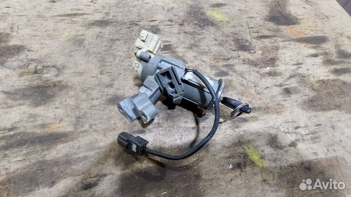 Замок зажигания Geely Emgrand EC7