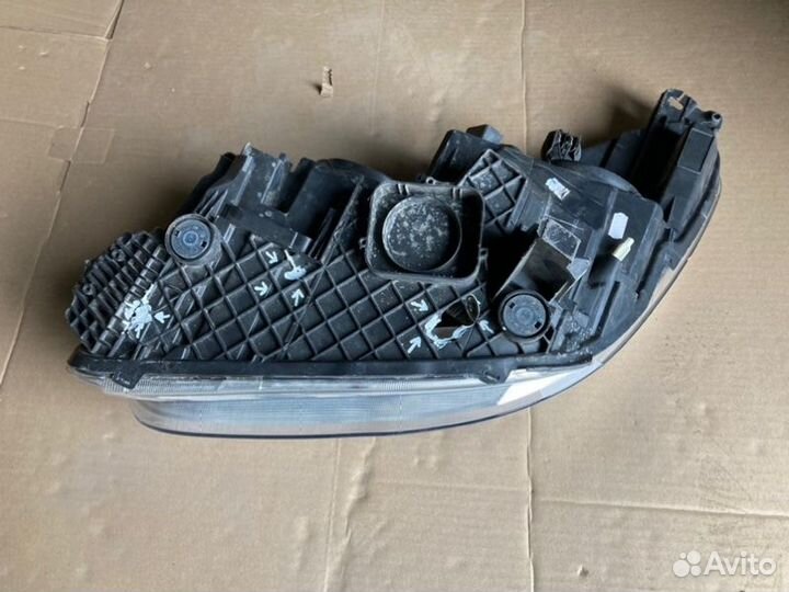 Фара правая Ford Kuga 2 2017