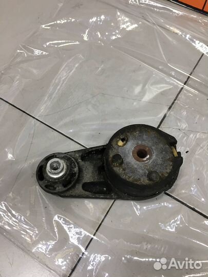 Натяжитель ремня