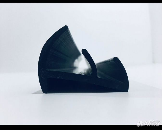 Уплотнитель для ворот фургона