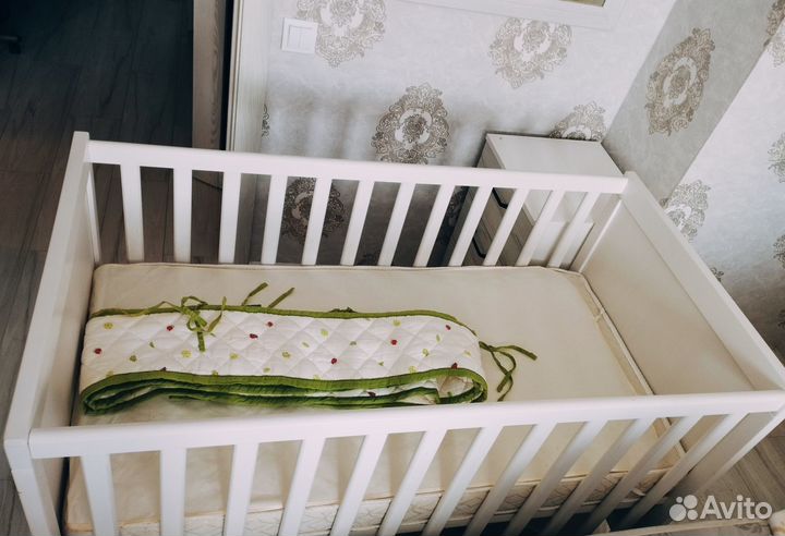 Детская кроватка