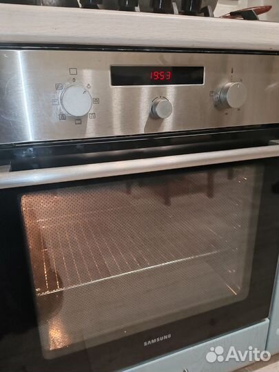 Духовой шкаф