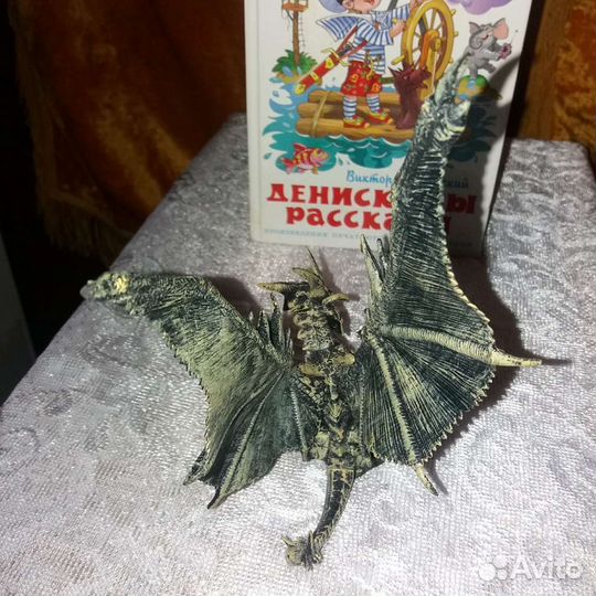 Дракон фигурка