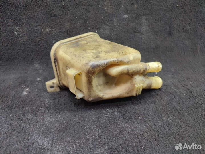 Бачок гур для Volkswagen Touareg 1